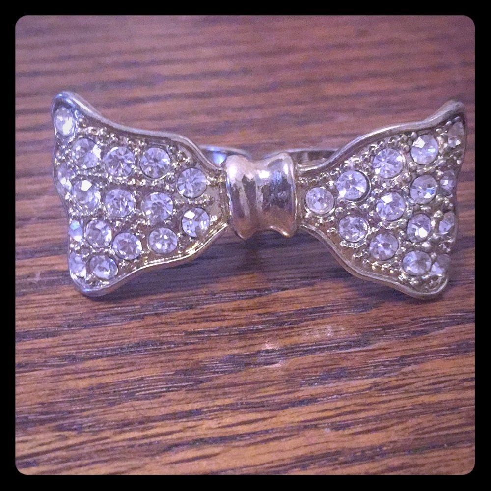 Bow Ring